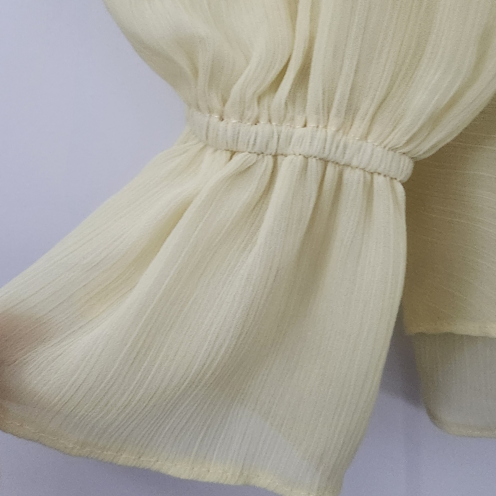 Chic Yellow Ruffle Blouse - Picture 3 of 12